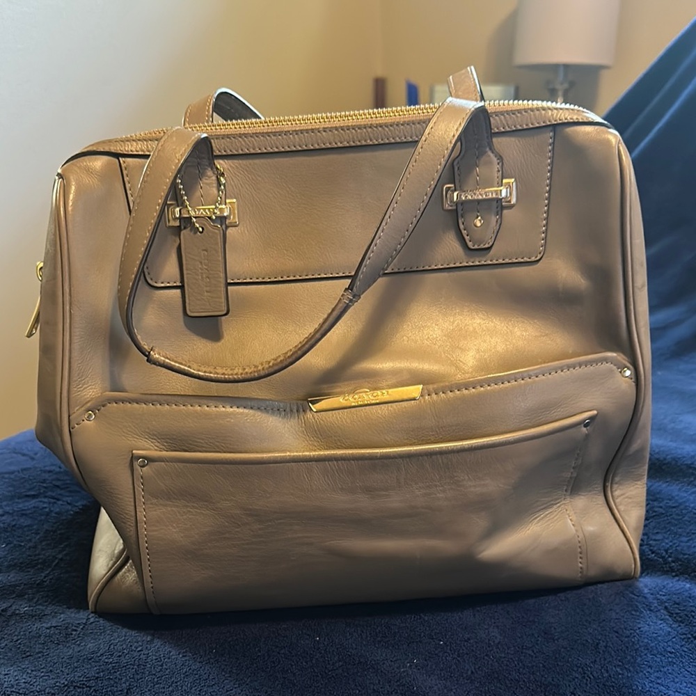 Coach Tan and Gold Leather Satchel Elegant Everyday Accessory